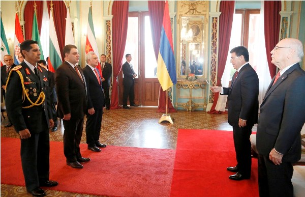 Դեսպան Մելիքյանն իր հավատարմագրերը հանձնեց Պարագվայի նախագահին