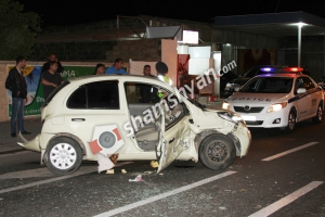 Շղթայական ավտովթար Երևանում. բախվել են Volkswagen Touareg-ը, Nissan-ը և ВАЗ 21124-ը. կա վիրավոր. shamshyan.com (Տեսանյութ)