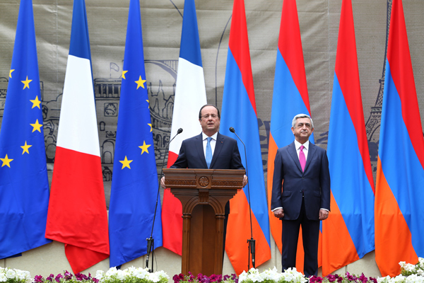 Հայաստանի և Ֆրանսիայի նախագահները մասնակցել են Միսաք Մանուշյանի անվամբ Երևանում անվանակոչված պուրակի բացման արարողությանը