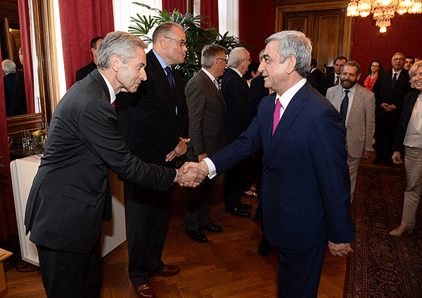 Սերժ Սարգսյանը հանդիպել է Վիեննայի քաղաքապետ Միքայել Հոյփլի հետ