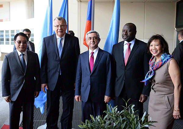 Սերժ Սարգսյանը հանդիպումներ է ունեցել ՄԱԿ-ի տարածաշրջանային կենտրոնակայանում Կազմակերպության ներկայացուցիչների հետ