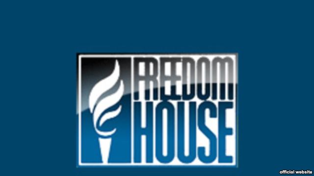 Freedom House. «Հայաստանը կիսակոնսոլիդացված ավտորիտար համակարգ ունեցող պետություն է». «Ազատություն» ռադիոկայան