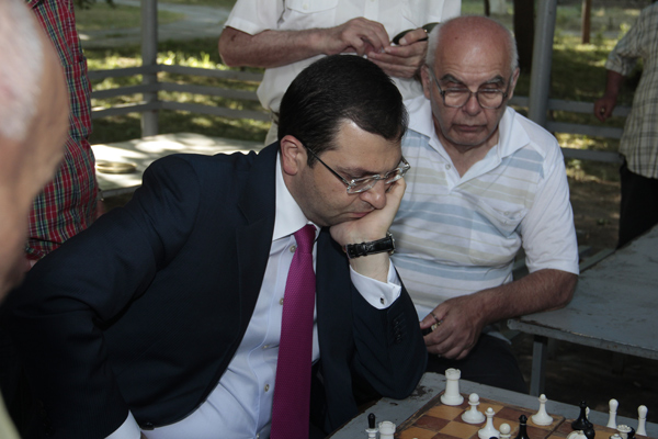 Տարեցների շախմատային մրցաշարում Կենտրոնի վարչական շրջանի ղեկավարի խաղն ավարտվեց «ոչ ոքի» հաշվով