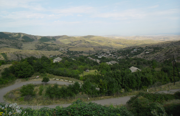 Ադրբեջանցիները գնդակոծել են Պառավաքարի դաշտերը, Բարեկամավանի նախիրը