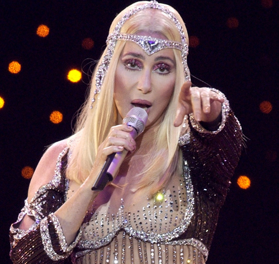 Երգչուհի Շերը` Երեւանի ցույցերի մասին. «Ոչ ոք չի անհանգստանում հայերի համար»