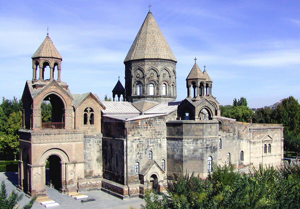 Ինչո՞ւ է Պետդեպին խանգարում, որ Հայաստանի բնակչության մեծամասնությունը  Հայ եկեղեցու հետեւորդ է