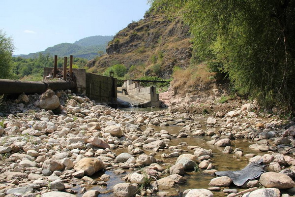ՓՀԷԿ-երի «շնորհիվ» Տավուշի մարզի գետերն էլ են կանգնած վերացման եզրին (ֆոտոշարք)