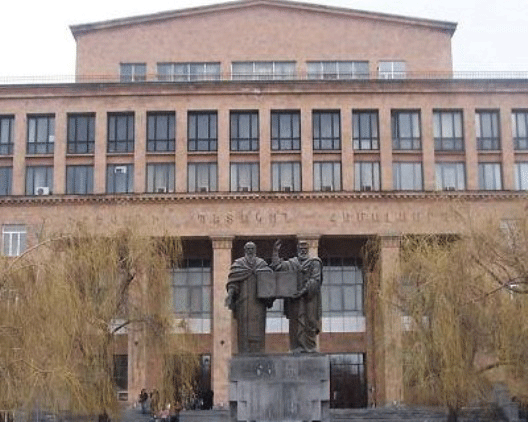 Ուսանողների թիվն անհամեմատ նվազել է․ բուհերը ֆինանսական խնդիրների առաջ են կանգնել. «Ժամանակ»