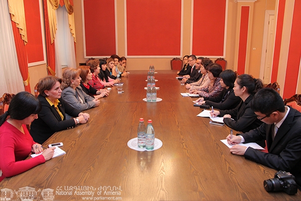 Կանանց Համաչինական ֆեդերացիայի պատվիրակությունն Ազգային ժողովում
