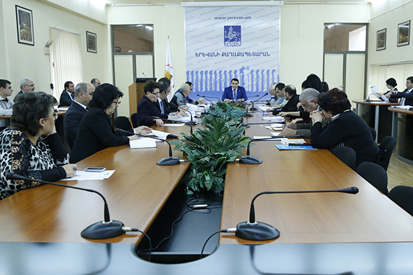Հանրային բաց լսումներ` Երևան քաղաքի 2015 թվականի բյուջեի նախագծի և Երևանի զարգացման 2015 թվականի ծրագրի նախագծի վերաբերյալ