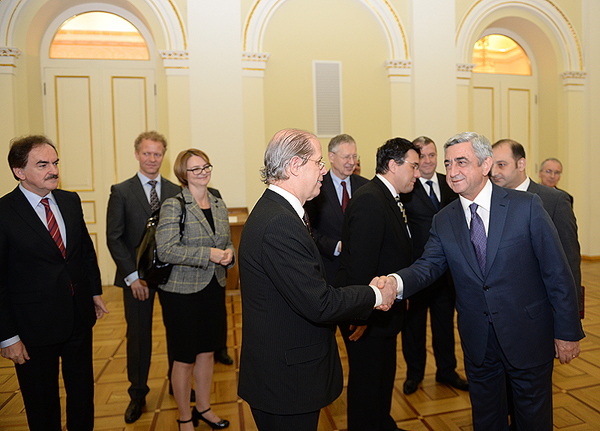 Նախագահը հանդիպում է ունեցել Հայաստանում հավատարմագրված Եվրամիության անդամ երկրների դեսպանների հետ