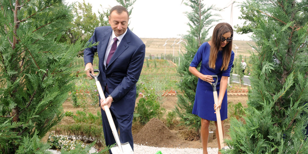 Արեւմուտքը կոչ է անում պատժել Ալիեւին,  իսկ ՌԴ-ն շարունակում է «սիրաշահել» նրան