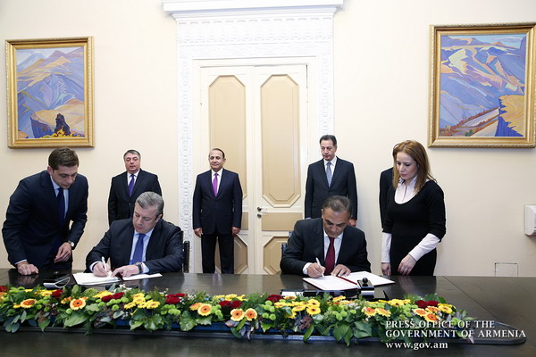 ՀՀ կառավարությունում ստորագրվել է հայ-վրացական «Բարեկամության կամուրջ»-ի կառուցման համաձայնագիրը
