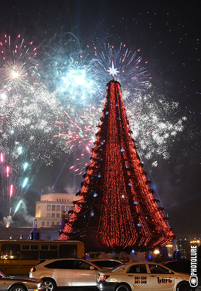 Շնորհավոր Ամանոր  եւ Սուրբ ծնունդ