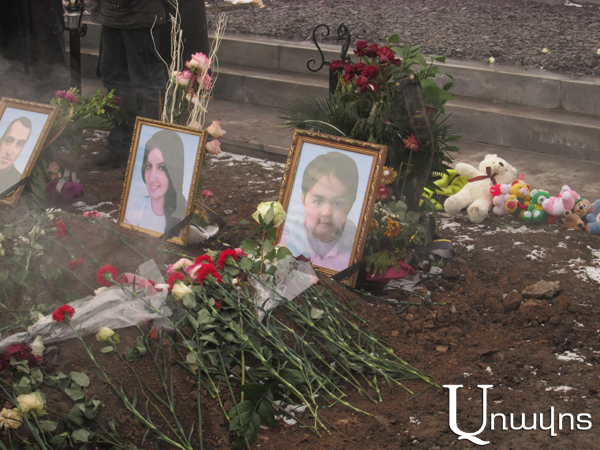 Գյումրիում սպանության զոհ դարձած Ավետիսյան ընտանիքի անդամների հիշատակի արարողություն Սանկտ-Պետերբուրգում