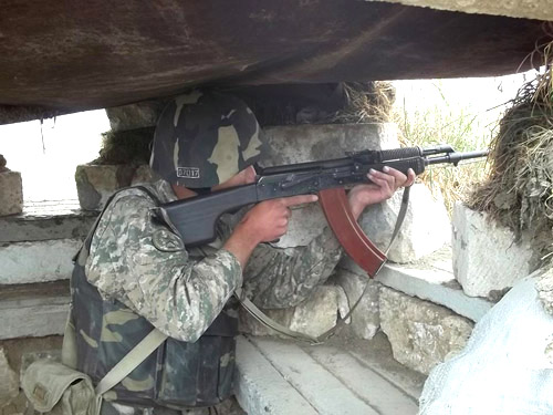 Ադրբեջանին զսպում են  միայն հայկական զինված ուժերը