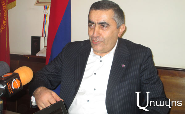 Արմեն Ռուստամյանը՝ ՀՀԿ-ի հետ կոալիցիա մտնելու եւ եռյակի տրոհման մասին