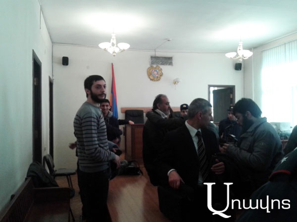 «Սերժիկի, Պուտին ձյաձյայի հրամանն էր, ամո’թ». քաղաքացիները բորբոքվել են