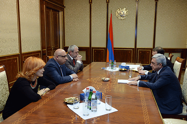 Սերժ Սարգսյանը հանդիպել է Ազատ դեմոկրատներ կուսակցության ներկայացուցիչների հետ