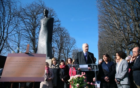 Հայոց ցեղասպանության զոհ դարձած հայ կանանց նվիրված հուշակոթողի բացում Փարիզում