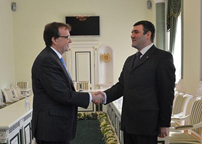 ՀՀ գլխավոր դատախազը հանդիպել է Հայաստանում ԱՄՆ-ի արտակարգ և լիազոր դեսպանի հետ