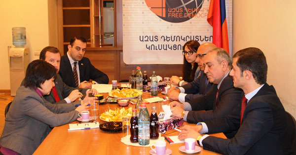 «Ազատ դեմոկրատները» եւ ԱՄՆ դեսպանը խոսել են ՀՀ ներքաղաքական, արտաքին քաղաքական մարտահրավերներից