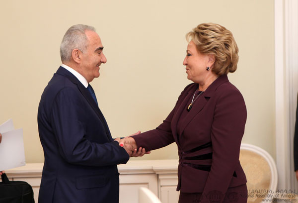 ՀՀ ԱԺ նախագահը հանդիպել է Վալենտինա Մատվիենկոյի հետ
