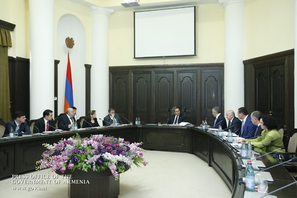 Կառավարության ղեկավարը հանձնարարել է ուշադրության կենտրոնում պահել անավարտ շենք-շինությունների խնդիրը