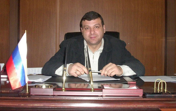 Մի պատմություն ռուսական դրոշ սիրող հայ չինովնիկի մասին. «Չորրորդ իշխանություն»