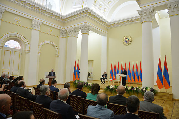 Տեղի է ունեցել ՀՀ Նախագահի 2014 թվականի մրցանակների հանձնման արարողությունը  