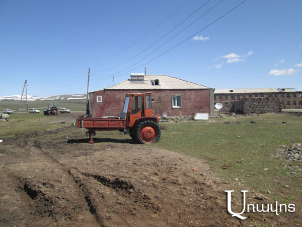 Գյուղապետն իրեն գյուղի տեր է զգում