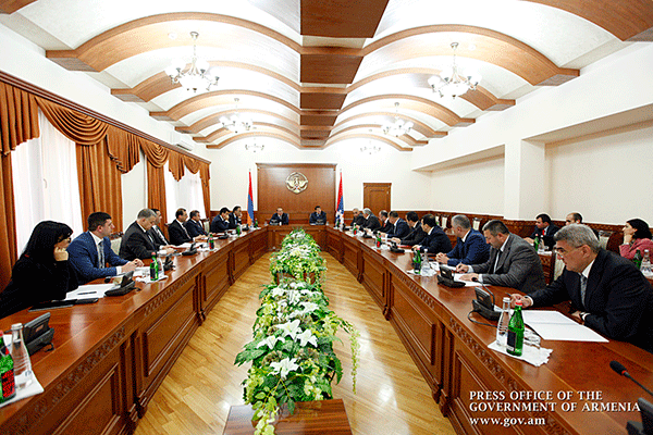 ՀՀ և ԼՂՀ վարչապետների նախագահությամբ տեղի է ունեցել ՀՀ և ԼՂՀ կառավարությունների անդամների հանդիպումը