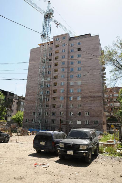 Տերյան 23, 25 եւ Լալայանց 37 շենքերի բնակիչներին ԴԱՀԿ-ով վտարում են
