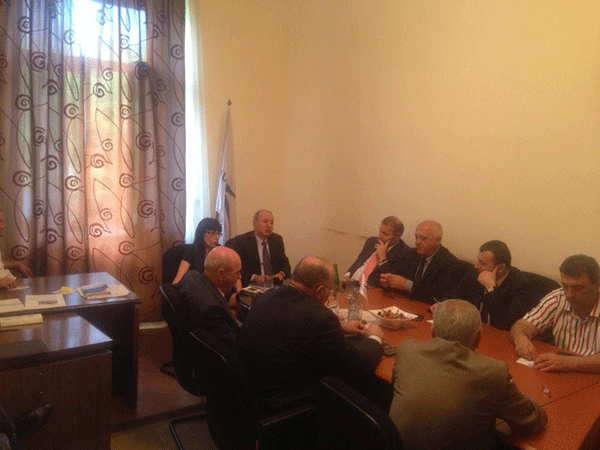 ԲՀԿ խմբակցությունը հանդիպել է Ռոբերտ Նազարյանի հետ