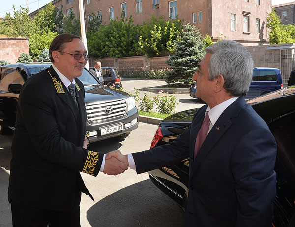 Սերժ Սարգսյանը ՌԴ պետական տոնի առթիվ շնորհավորել է ՌԴ բարձրագույն ղեկավարությանը