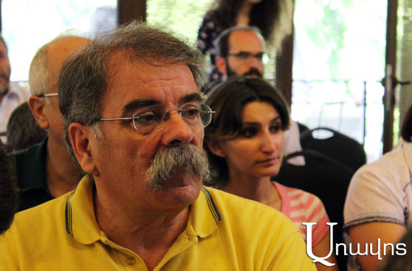 «Ախ, մի հիշեցրեք, դա տխուր հանդիպում էր». Հակոբ Մովսեսը՝ մշակույթի գործիչների՝ Նիկոլ Փաշինյանի հետ հանդիպման մասին. «Հրապարակ»