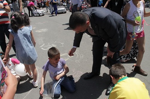 Մանկատան երեխաները մասնակցել են Օպերայի բակում կազմակերպված միջոցառումներին