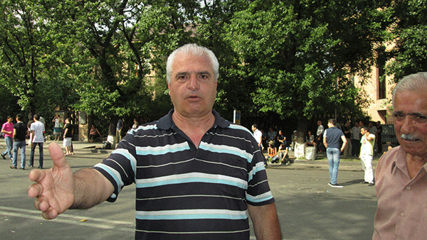 Ազատ Արշակյան. «Ես տանը չեմ եղել, ունեցվածքս տարել են»