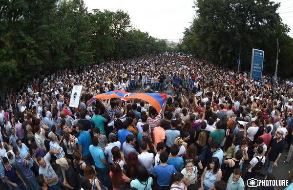 #ElectricYerevan. Բողոքի ցույցերի ուղիղ հեռարձակում