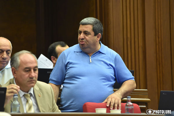 Առաքել Մովսիսյանը բռնաբարելու մասին սպառնալիքների համար մնաց անպատիժ