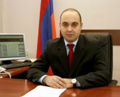 Սյունիքի մարզպետի որդուն կալանքի տակ պահելու համար դատարանի նախագահին չեն զանգահարել. «Ժողովուրդ»