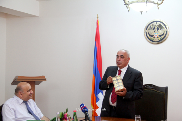 ԼՂՀ վարչապետի հուշամեդալով պարգևատրվել են սփյուռքահայ բարերարներ