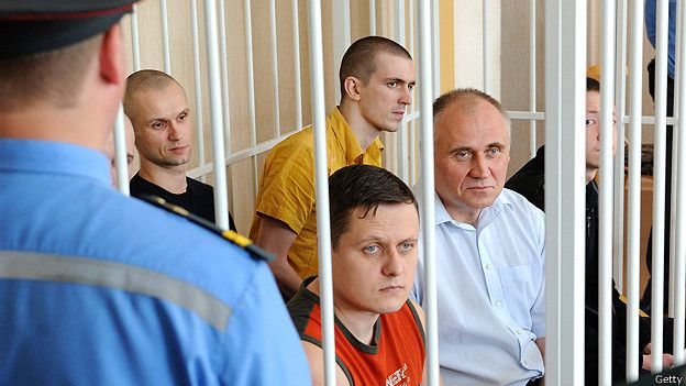 Լուկաշենկոն ներում է շնորհել բանտարկված նախագահի նախկին թեկնածու Ստատկևիչին. 1in.am