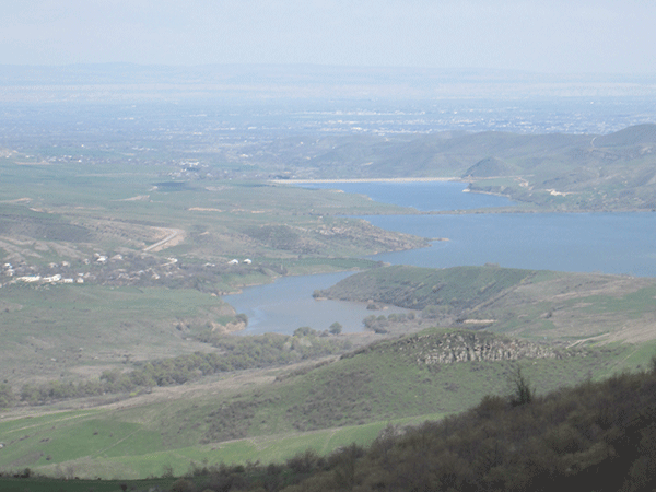 Սահմանագոտին այրվում է, ականներ են պայթել