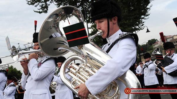Սալամանկա ռազմական նվագախմբի և բրիտանական բանակի շեփորահարների համերգները Երևանում