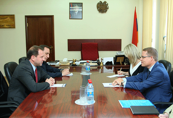 Դավիթ Տոնոյանը հանդիպել է Հայաստանում ԵՄ պատվիրակության ղեկավարի պաշտոնակատարի հետ