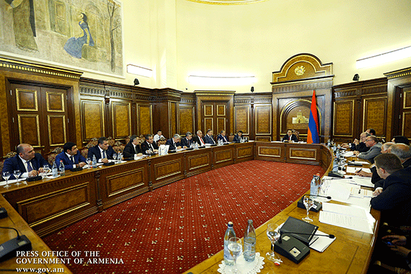 Վարչապետի գլխավորությամբ քննարկվել է մարզերում իրականացվող ծրագրերի ընթացքը