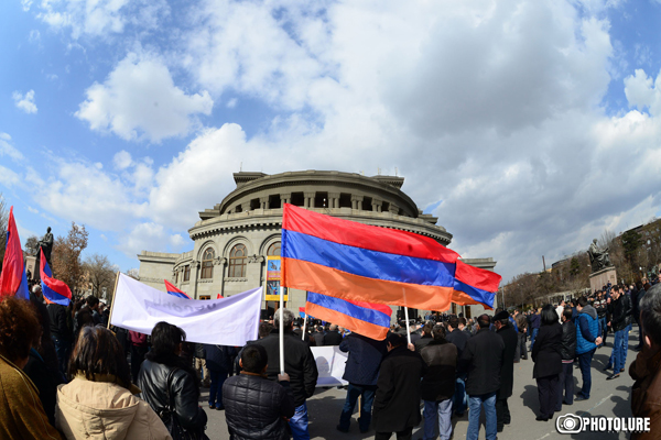 ԺԱՄԱՆԱԿԱԿԻՑ ԱՐՁԱԿ