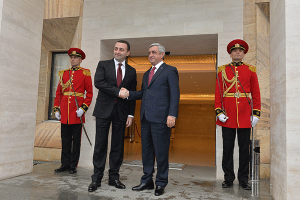 Սերժ Սարգսյանը հանդիպել է Վրաստանի վարչապետ Իրակլի Ղարիբաշվիլիի հետ