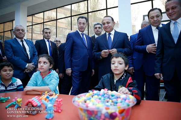 Հայաստանին ոչ թե նորմալ տնտեսագետներ են պետք, այլ բժիշկ-մաշկաբաններ. «Չորրորդ իշխանություն»